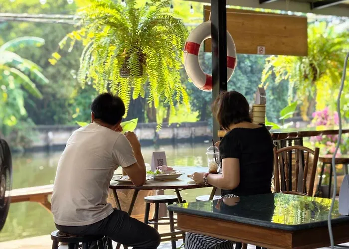 นำสมัย สุขใจ สนามชัย